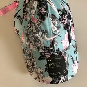 Nike heritage 86 women’s one size floral hat